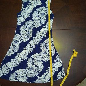 A line Dress, Blue w/ White hibiscus, at knee Vintage Hilo Hattie (1999) XS